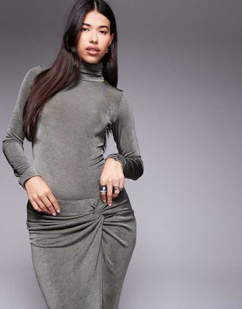 Ruched & Ready – You Could Never – Modelujące fakturowane body z golfem o wysokim połysku w oliwkowym kolorze, część zestawu - view 1