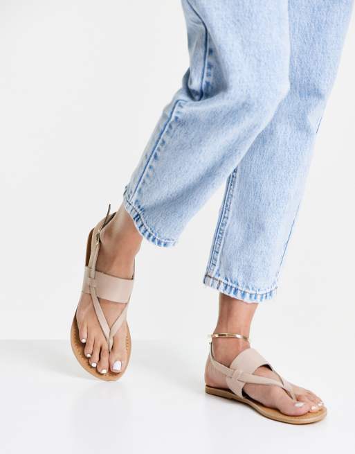 Rule London – Beige sandaler i läder med hälrem och tårem