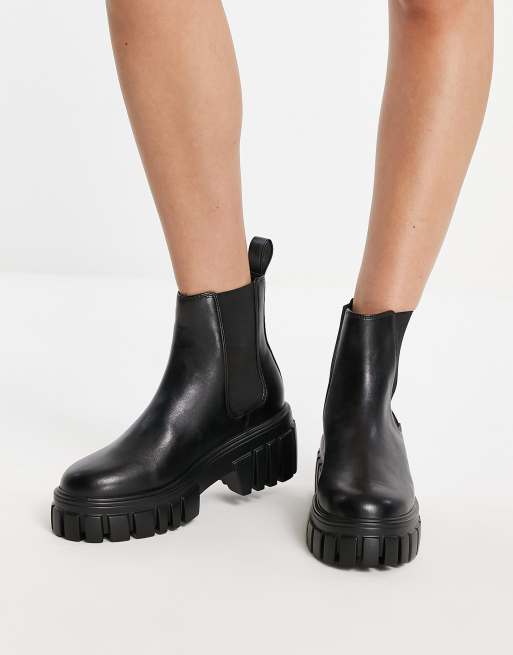 Rule London Exclusive Reed chunky chelsea boots in black PU, 2 of 4