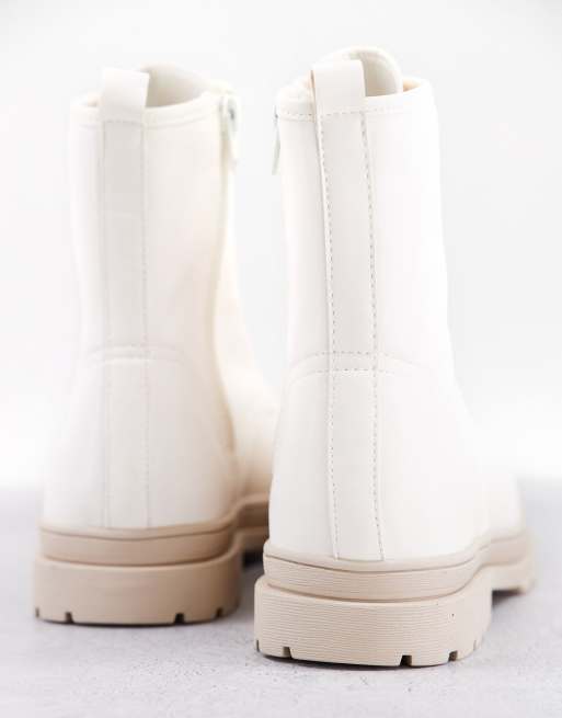 Rule London – Schnürstiefel in Creme mit dicker Sohle, 4 von 4