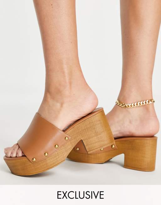 Rule London - Scout - Klompsandalen van PU-mix in lichtbruin - TAN