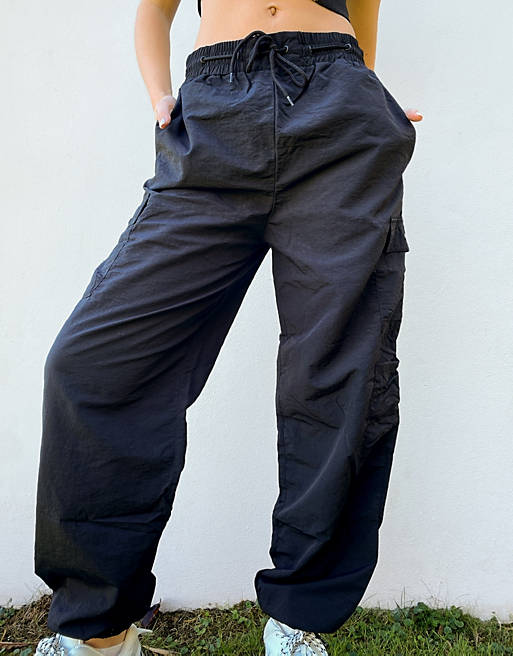 Russell Athletic cargo pants in black | ASOS