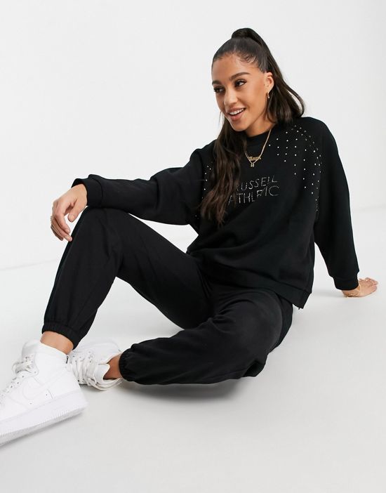https://images.asos-media.com/products/russell-athletic-crew-neck-stud-sweatshirt-in-black/200330896-4?$n_550w$&wid=550&fit=constrain