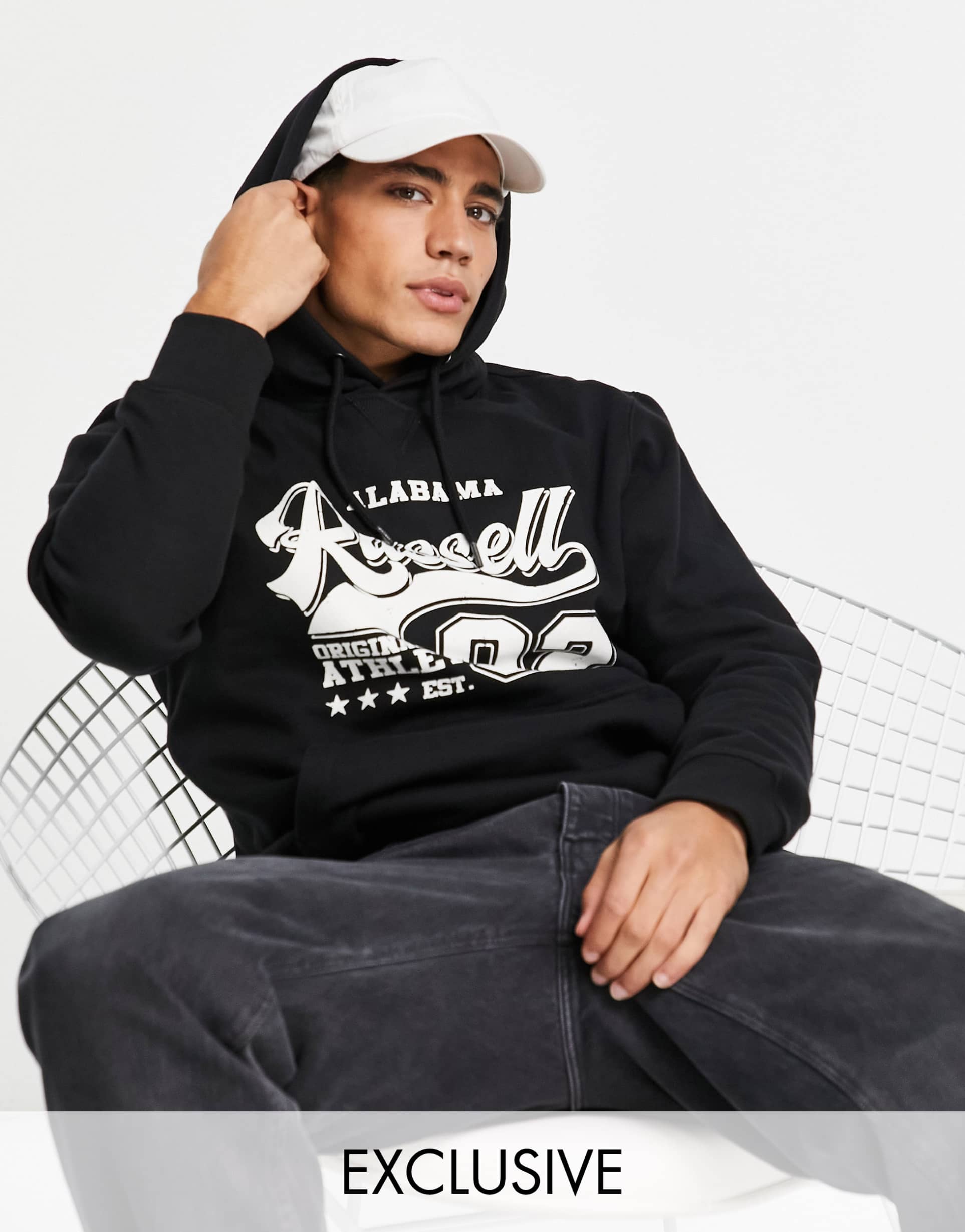 Рассел вестбрук наряды. Russell куртка мужская. Russell athletic. Russell одежда. Russel athletics куртка.