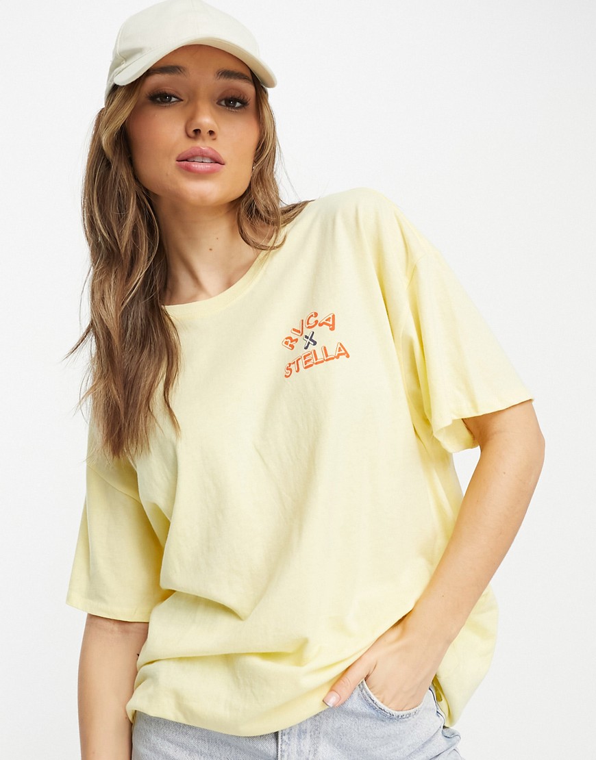 rvca x stella - gul t-shirt i boyfriend-modell och oversize med kerub