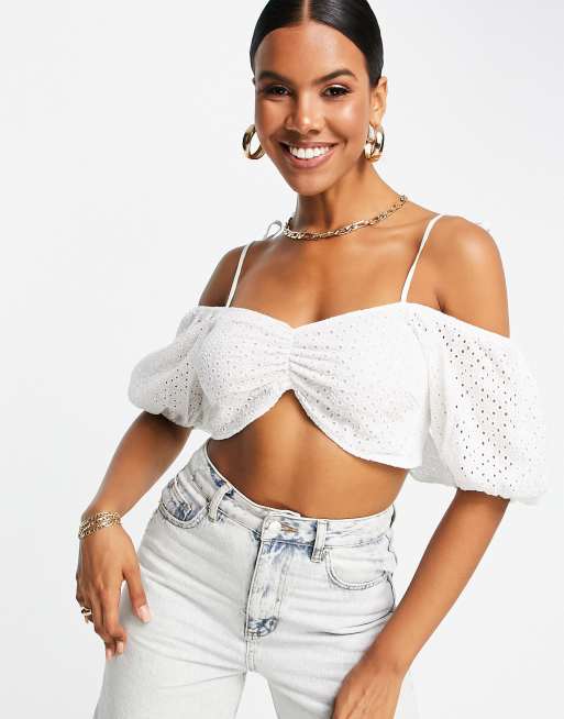 Saint Genies Crop top en broderie anglaise à fines bretelles et