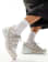 Thumbnail 1 van 5