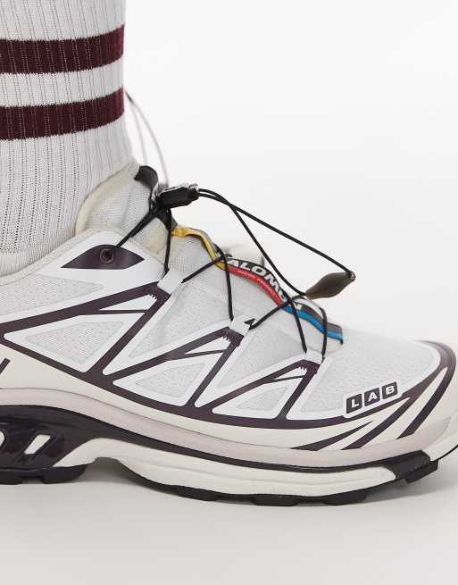 Salomon – XT-6 – Sneaker in Weiß und Plum Perfect