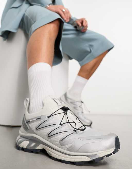 Salomon – XT-RUSH 2 – Unisex – Vita, grå och silverfärgade träningsskor
