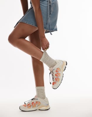 Salomon - XT-Whisper - Sneaker in Wollweiß und Orange