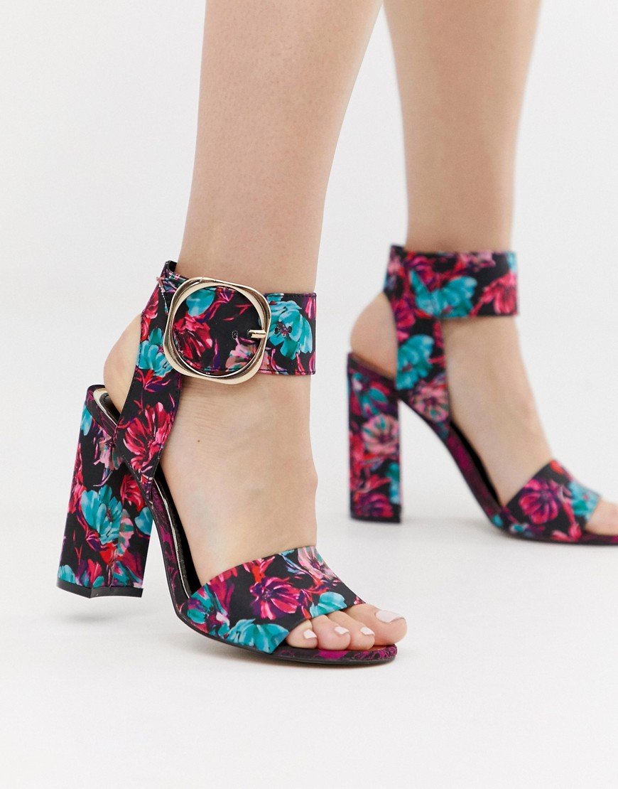 Sandaler med høje hæle, spændedetalje og blomsterprint fra River Island-Multifarvet