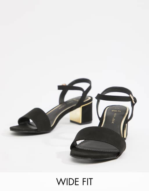 Sandalia de corte ancho con tacón en bloque de New Look