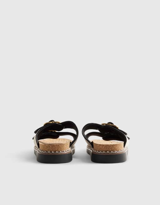 Sandalias beis con plantilla moldeada y dos correas de River Island, 4 de 4
