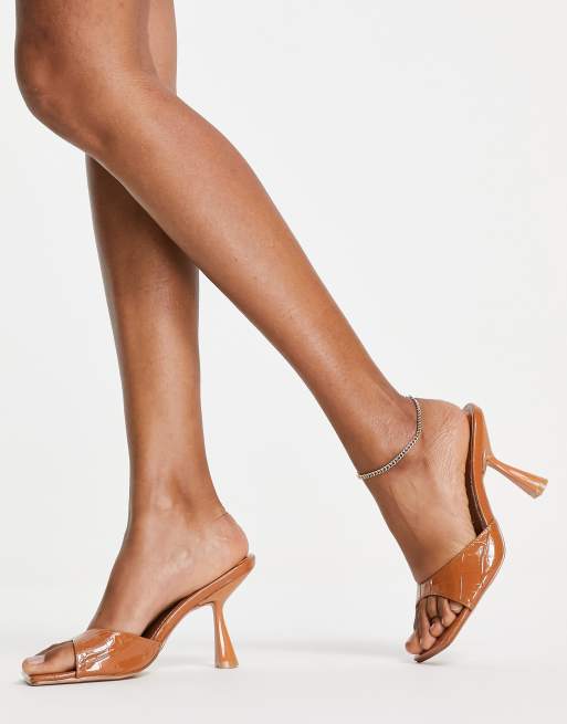 Sandalias beis efecto cocodrilo estilo mules de tacón Kyleigh de SIMMI London, 4 de 4