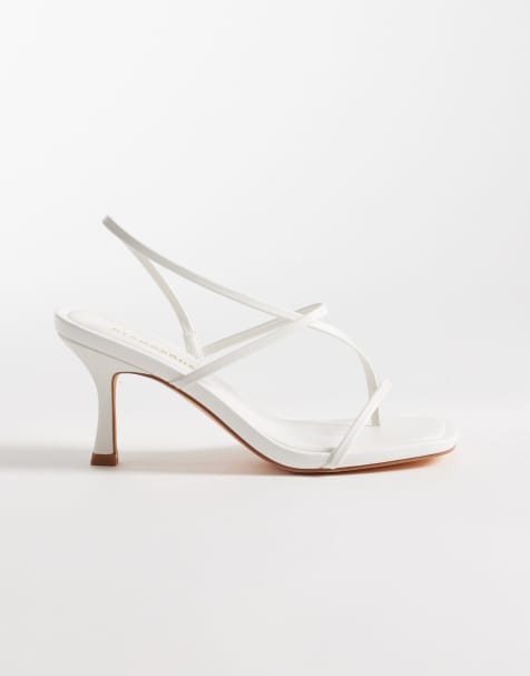 Sandalias blancas de tacón con diseño minimalista de Glamorous Wide Fit - view 1