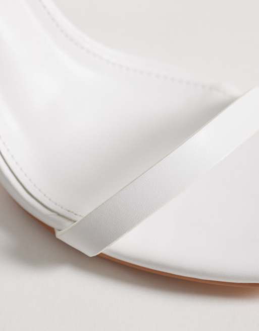 Sandalias blancas de tacón de Public Desire, 4 de 4