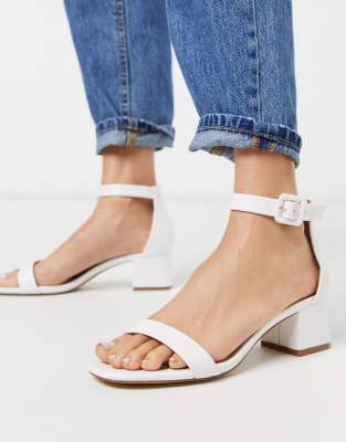 Sandalias blancas de tacón medio de | ASOS