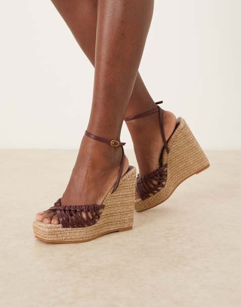 Sandalias burdeos con cuña y diseño entretejido y anudado Toni de ASOS DESIGN - view 1