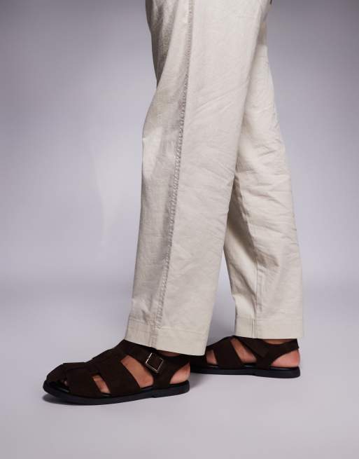 Sandalias cangrejeras marrones con puntera cerrada de ante de ASOS DESIGN, 2 de 4