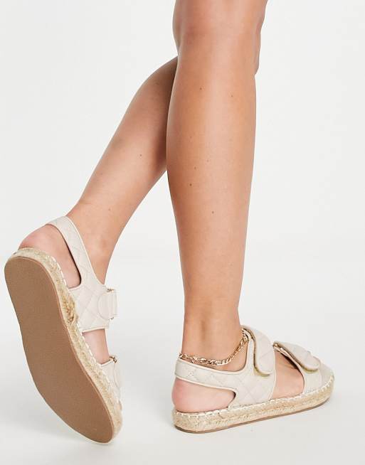 Sandalias color arena estilo alpargatas con diseño acolchado sintético de Missguided | ASOS