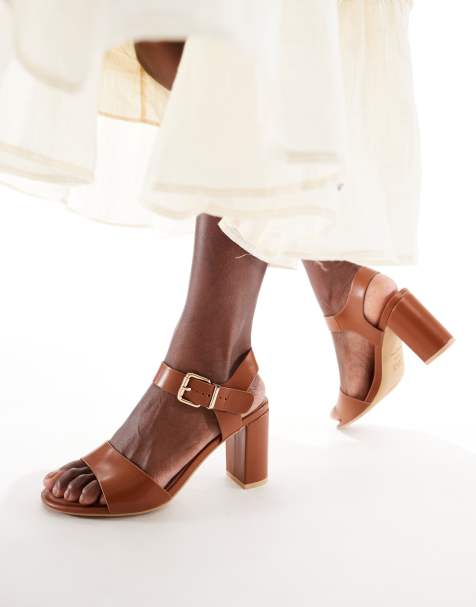 Sandalias color camel con tacón grueso de New Look Wide Fit - view 1