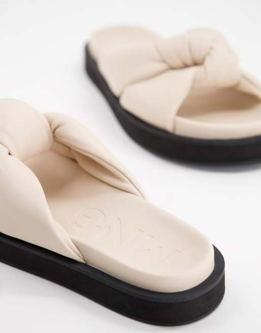 Sandalias best sale acolchadas mango