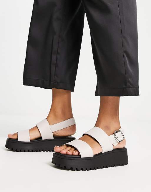 Sandalias color crudo con diseño en dos partes Tanya de schuh