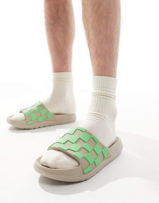 Sandalias color piedra a cuadros dameros verdes de ASOS DESIGN 	, 4 de 4