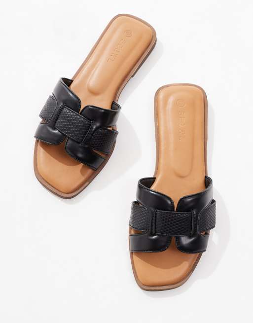 Sandalias de corte ancho planas negras de cuero sintético de SEQWL, 2 de 4