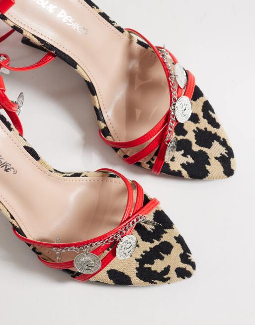 Sandalias de cuña con estampado de leopardo y detalle de monedas Roselle de Public Desire, 2 de 4