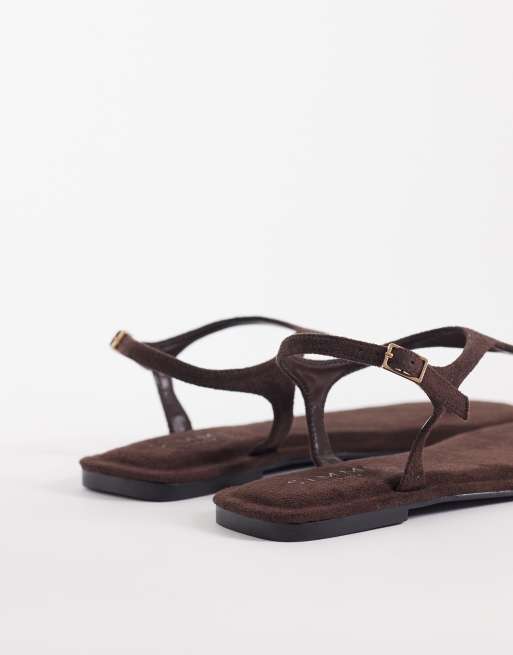 Sandalias de dedo marrones de antelina Perry de Simmi London Wide Fit, 4 de 4