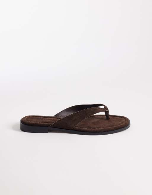 Sandalias de dedo marrones planas de ante auténtico de Nobody's Child, 2 de 4