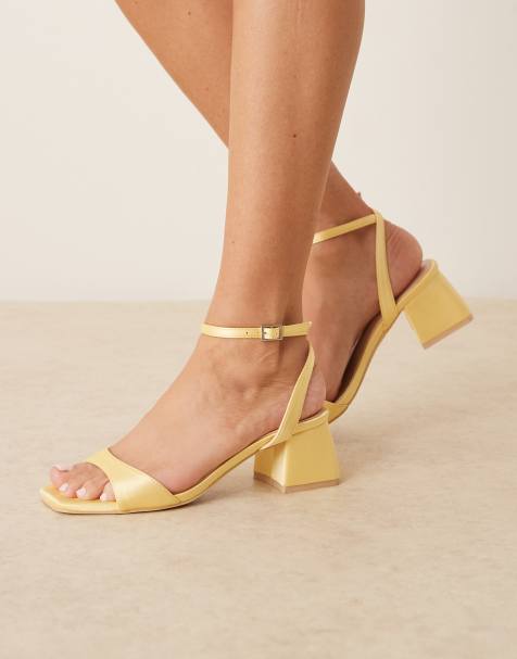 Sandalias de novia amarillo pastel de tacón de bloque bajo de satén Ammie de Be Mine - view 1