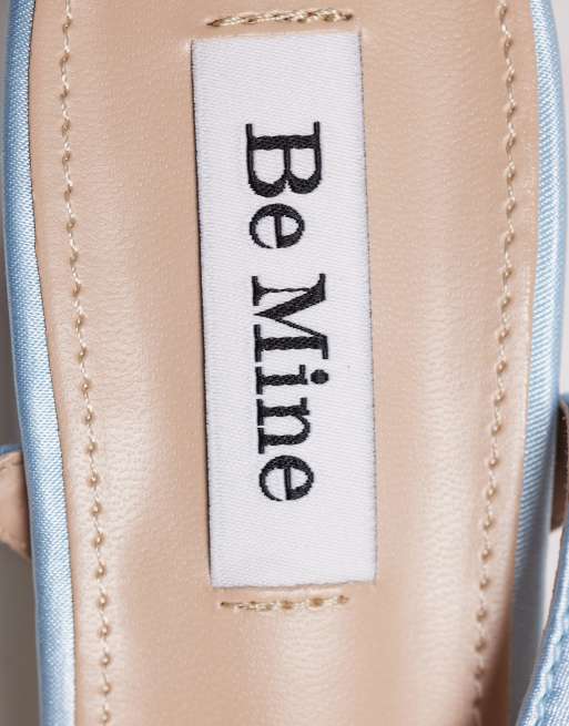 Sandalias de novia azules de tacón de bloque de satén Eshma de Be Mine, 4 de 4