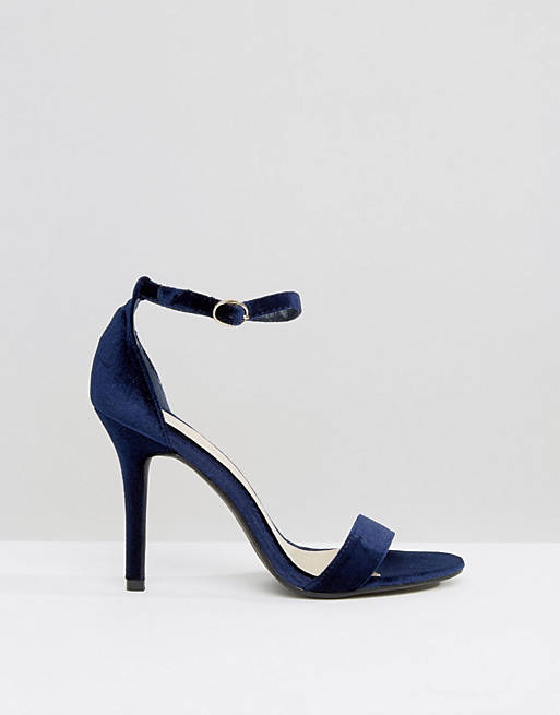 Sandalias con diseño en dos partes en terciopelo azul marino de Glamorous ASOS