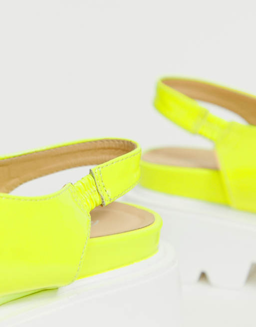 Sandalias best sale amarillo fluor