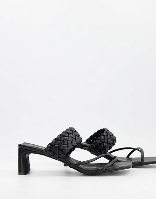 Sandalias de tacón negras con detalle entretejido de Glamorous