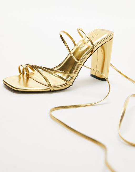 Sandalias doradas de tacón con diseño de tiras de Topshop, 3 de 4