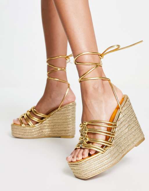 doradas estilo con cuña Chakra de Public Desire |