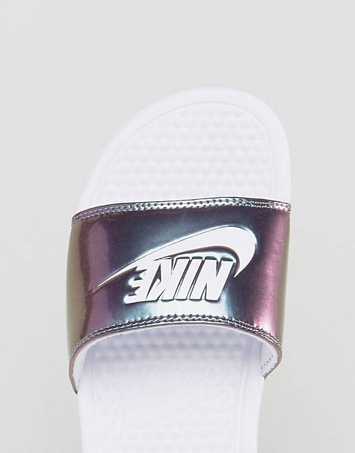 Sandalias tornasolado Benassi de Nike ASOS