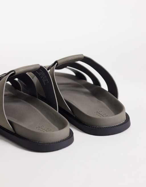 Sandalias gris carbón clásicas con diseño de tiras de ASOS DESIGN, 3 de 4