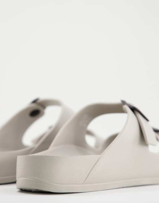 Sandalias gris claro con hebilla de Call it Spring, 4 de 4