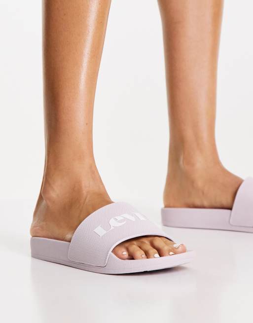 Sandalias lilas con logo monocromático de Levi's, 4 de 4