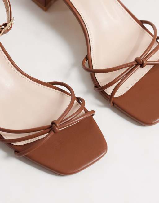 Sandalias marrones de tacón ancho bajo Evalina de RAID, 2 de 4