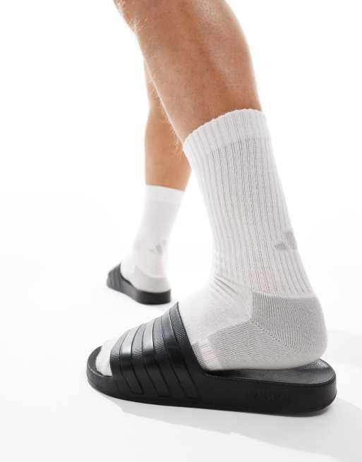 Sandalias negras adilette de adidas Training, 2 de 5
