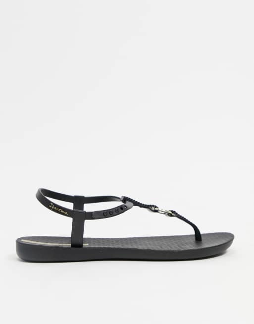 Sandalias negras con charm de eslabón de Ipanema