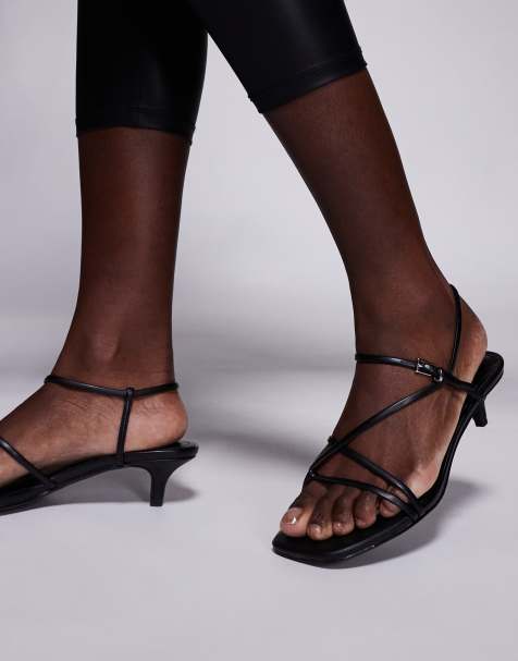 Sandalias negras con diseño minimalista de tiras Glint de Public Desire - view 1