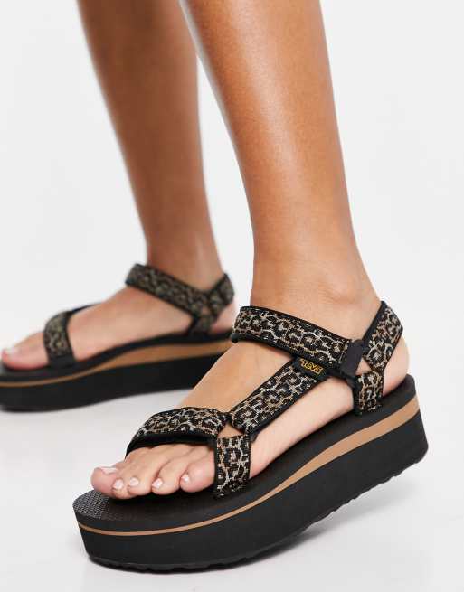 Ciencias Sociales prosperidad Compulsión Sandalias negras con estampado de leopardo, plataforma y suela gruesa  Universal de Teva | ASOS