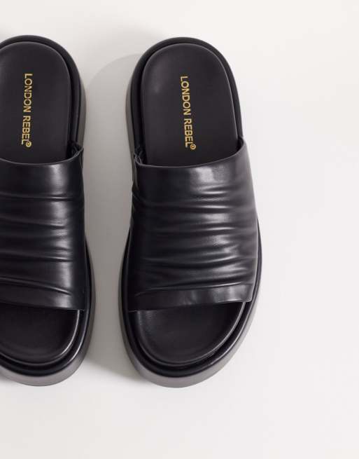 Sandalias negras con plataforma plana de London Rebel , 3 de 4