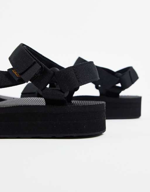 Sandalias negras con suela gruesa Midform Universal de Teva, 2 de 4